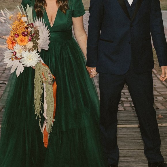 Elizabeth Dye | Custom Wildfire Wedding Gown - Picture 5 of 11